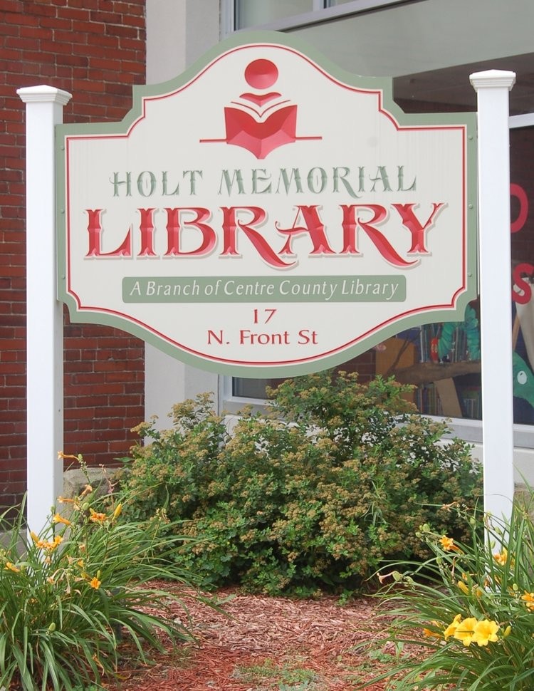 Photo of the sign in front of Holt Memorial Library